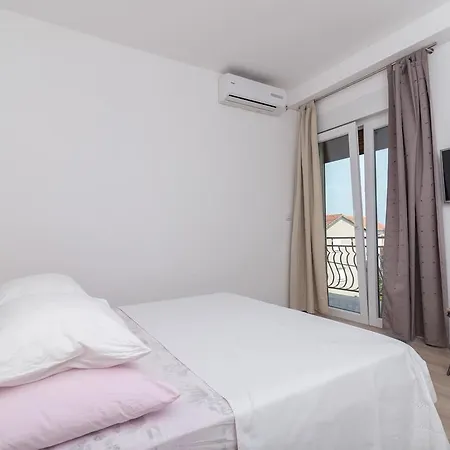 Gostinjska kuća Marija 3*