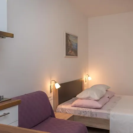 Gostinjska kuća Marija Trogir