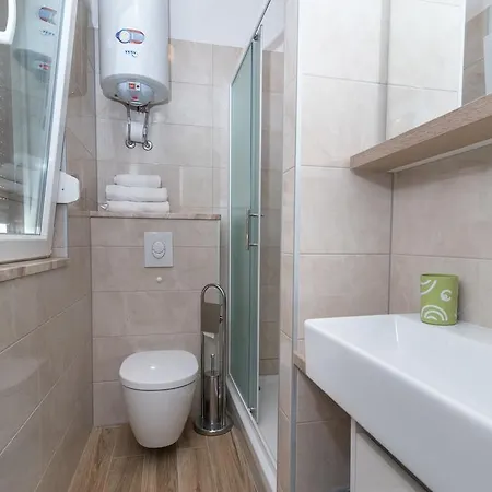 Gostinjska kuća Marija 3*